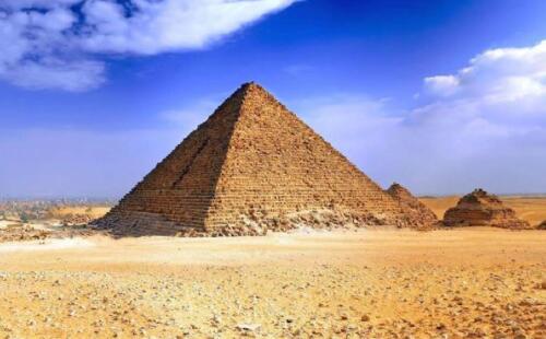 爬金字塔为什么会死？盘点金字塔的8个未解之谜