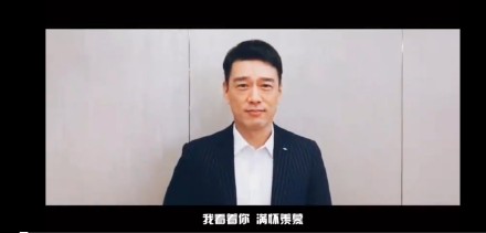 王耀庆为虞书欣打call，不愧是王者级捕虞达人